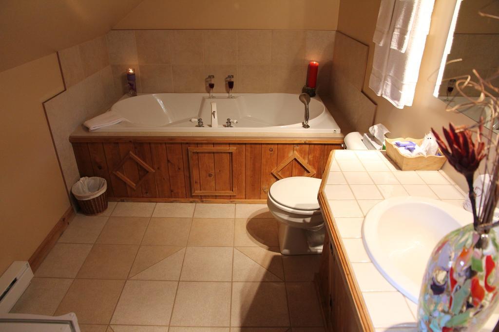 B&B Les Deux Pignons Petit-Saguenay Room photo