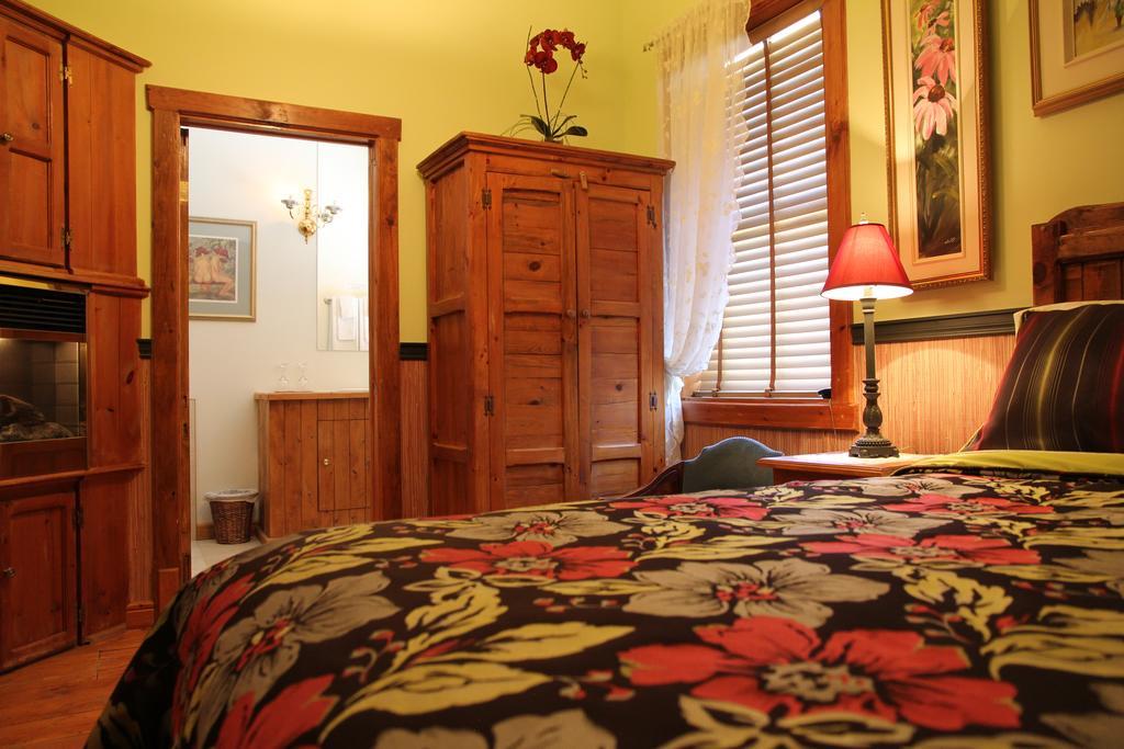 B&B Les Deux Pignons Petit-Saguenay Exterior photo